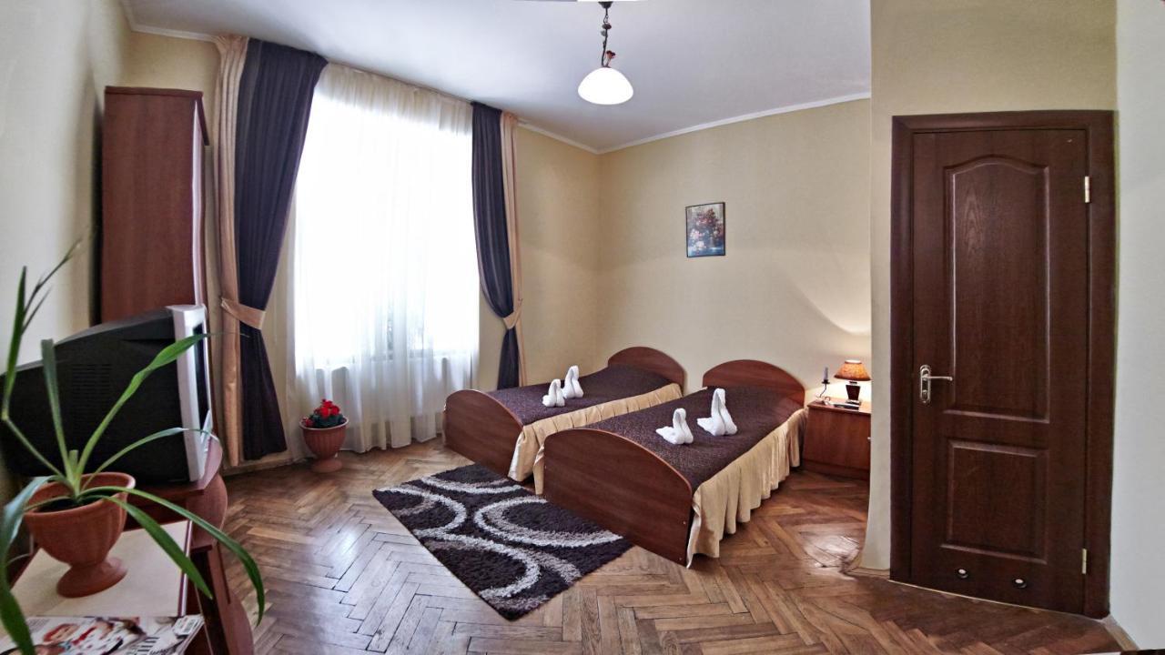 Hotel Kayser Lviv Extérieur photo